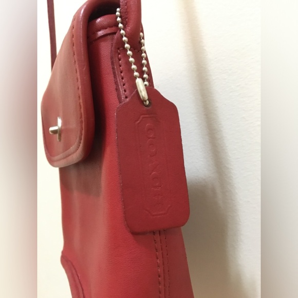COACH Red Vintage Tango Leather Crossbody with Turn Key Latch and Flap RARE - Picture 6 of 17
